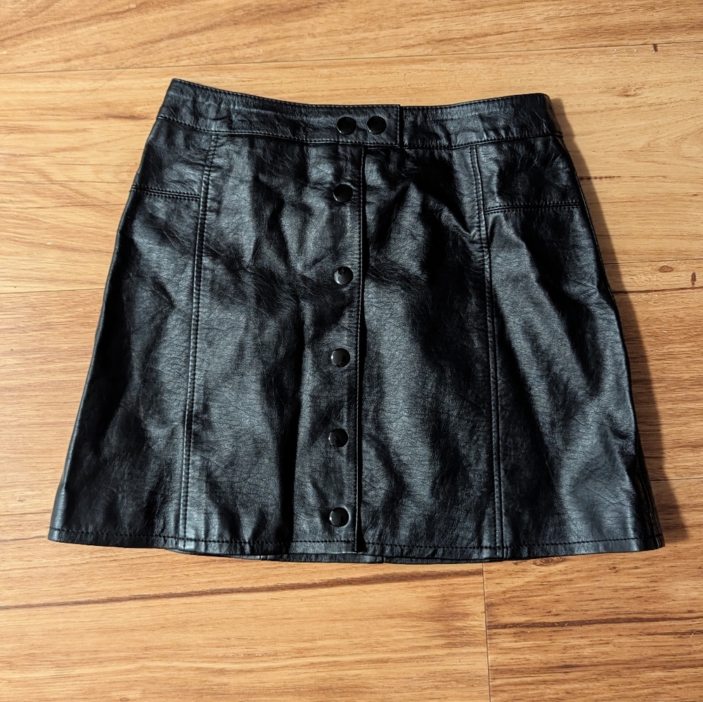 H&M black faux leather mini skirt (size 4)